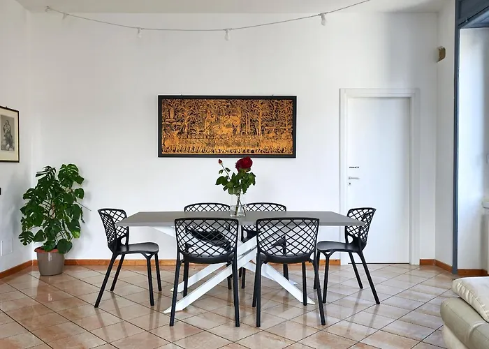 Anna Deluxe Бергамо